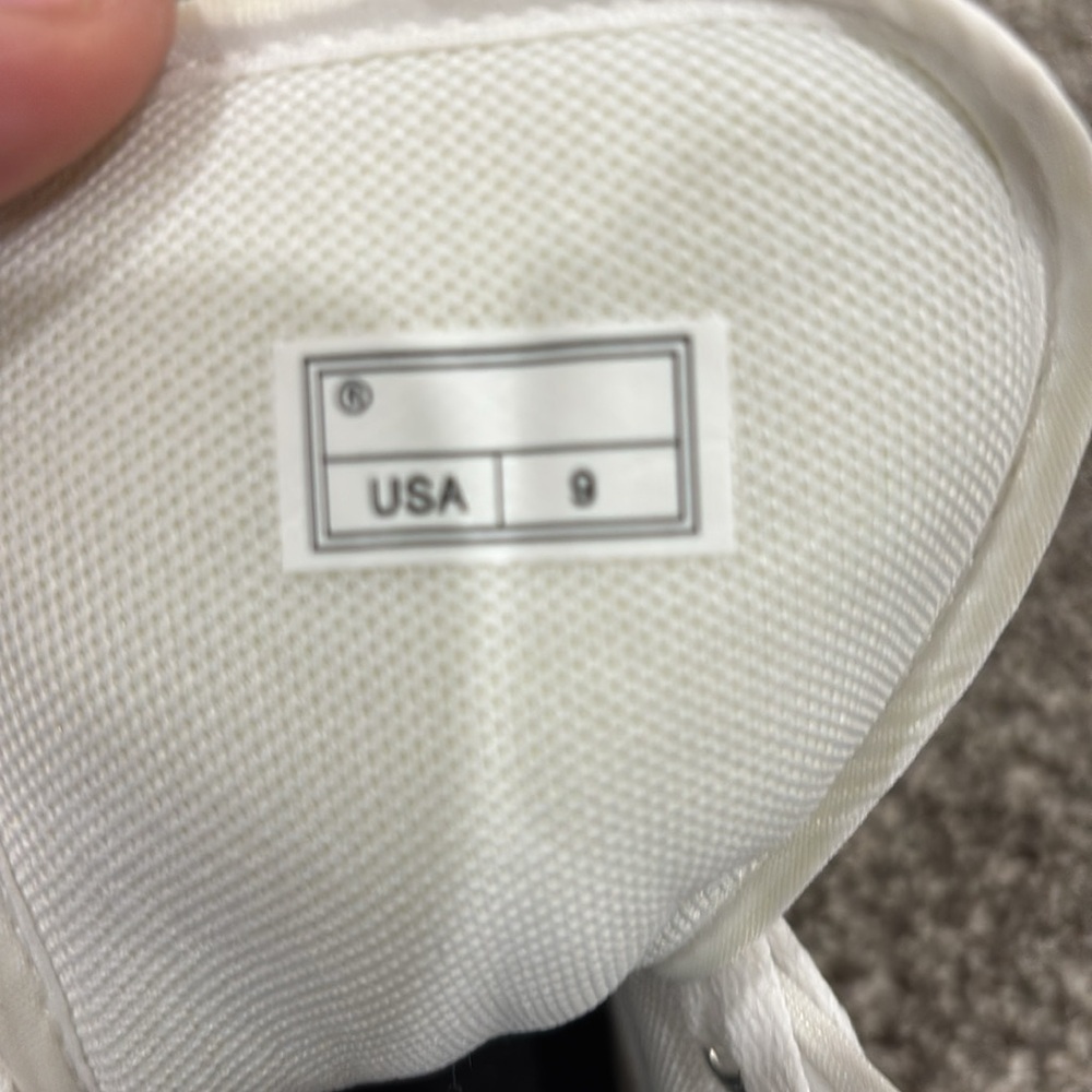 Spread shoes - Picture 4 of 5